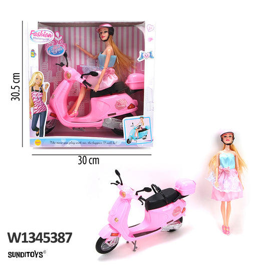 W1345387 Doll With Accessories